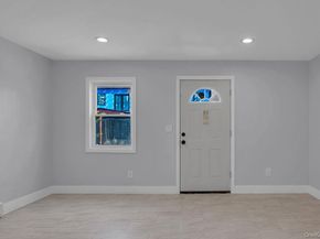 16 1st Street, Glenwood Landing NY 11547