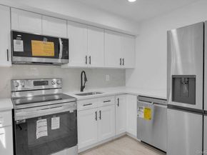 16 1st Street, Glenwood Landing NY 11547