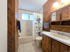 27 Peter Road, Ronkonkoma NY 11779