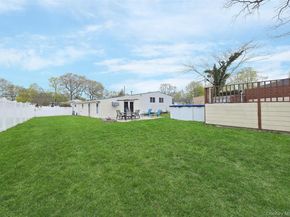 27 Peter Road, Ronkonkoma NY 11779