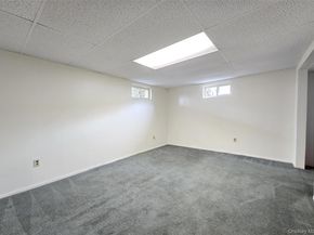 27 Peter Road, Ronkonkoma NY 11779