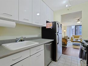 4 Martine 421, White Plains NY 10606