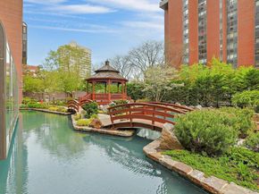 4 Martine 421, White Plains NY 10606