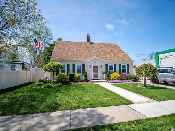 3 Park Avenue, Baldwin NY 11510