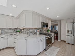 2 Sutton Place, Massapequa NY 11758