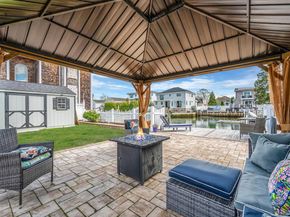 2 Sutton Place, Massapequa NY 11758