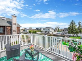 2 Sutton Place, Massapequa NY 11758