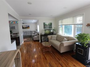 650 Warren Avenue, Thornwood NY 10594