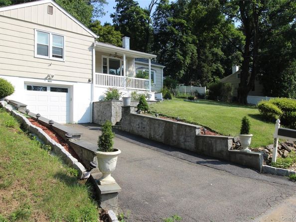 650 Warren Avenue, Thornwood NY 10594