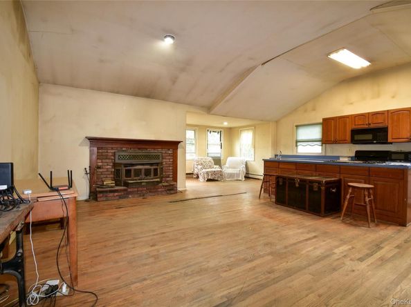 149 Miller Place Road, Miller Place NY 11764