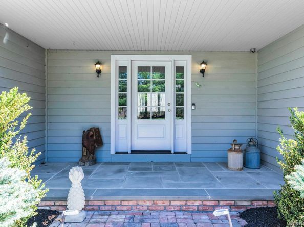 3 Quail Run, Hampton Bays NY 11946