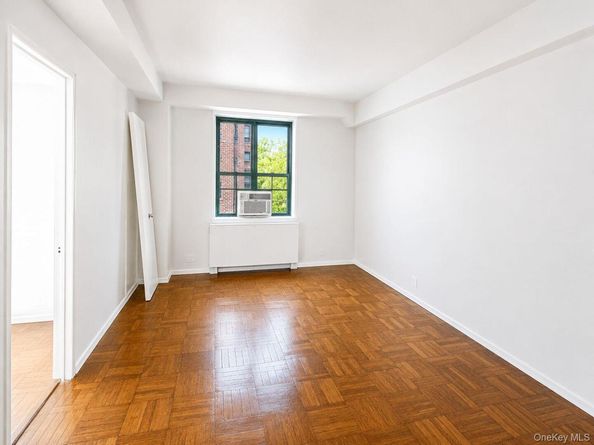 1558 Unionport Road 2D, Bronx NY 10462