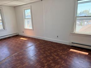 4 Davis Avenue, Port Washington NY 11050