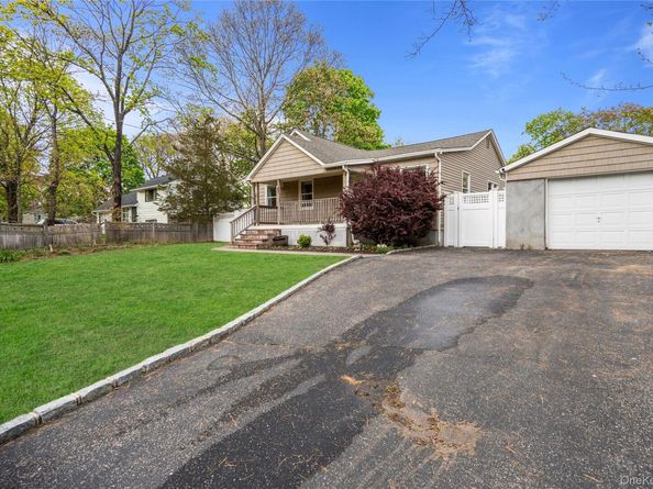 81 Steuben Boulevard, Nesconset NY 11767