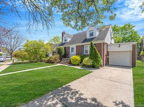 8 Maple Lane, New Hyde Park NY 11040