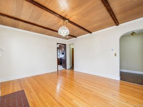 8 Maple Lane, New Hyde Park NY 11040