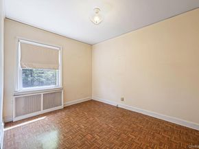 8 Maple Lane, New Hyde Park NY 11040