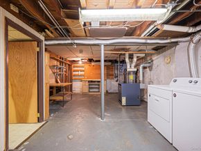 8 Maple Lane, New Hyde Park NY 11040