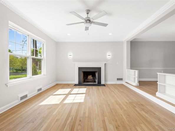21 Keogh Lane, New Rochelle NY 10805