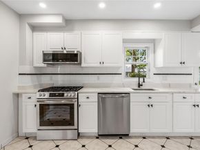 21 Keogh Lane, New Rochelle NY 10805