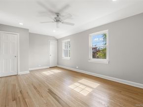 21 Keogh Lane, New Rochelle NY 10805