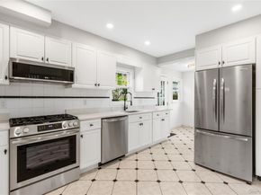 21 Keogh Lane, New Rochelle NY 10805