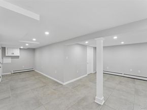 646 Benris Avenue, Franklin Square NY 11010