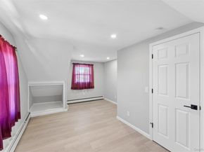646 Benris Avenue, Franklin Square NY 11010