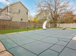 2 Seley Cross, Islip Terrace NY 11752