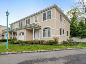 6 Villa Promenade, Bay Shore NY 11706