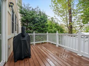 6 Villa Promenade, Bay Shore NY 11706