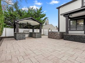 250 N 5th Street, Lindenhurst NY 11757