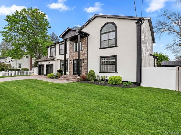 250 N 5th Street, Lindenhurst NY 11757