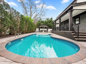250 N 5th Street, Lindenhurst NY 11757