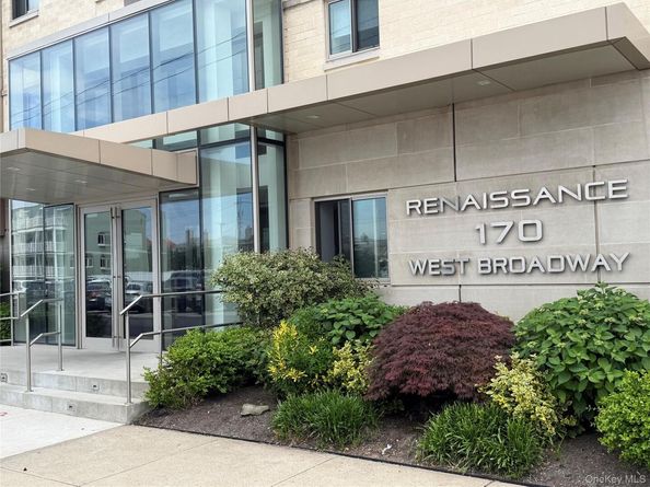 170 W Broadway 4I, Long Beach NY 11561