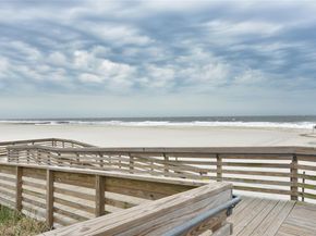 370 W Broadway 4Y, Long Beach NY 11561
