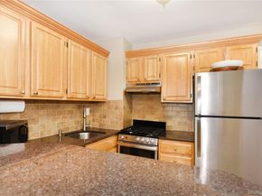 370 W Broadway 4Y, Long Beach NY 11561