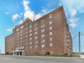 370 W Broadway 4Y, Long Beach NY 11561