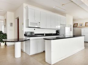 370 W Broadway 4Y, Long Beach NY 11561