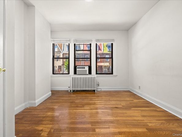 2067 32nd Street, Astoria NY 11105