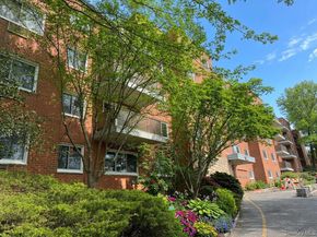 370 Central Park Avenue 4H, Scarsdale NY 10583