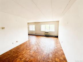 370 Central Park Avenue 4H, Scarsdale NY 10583