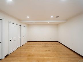 41 E View Court, Jericho NY 11753