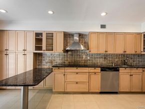 41 E View Court, Jericho NY 11753