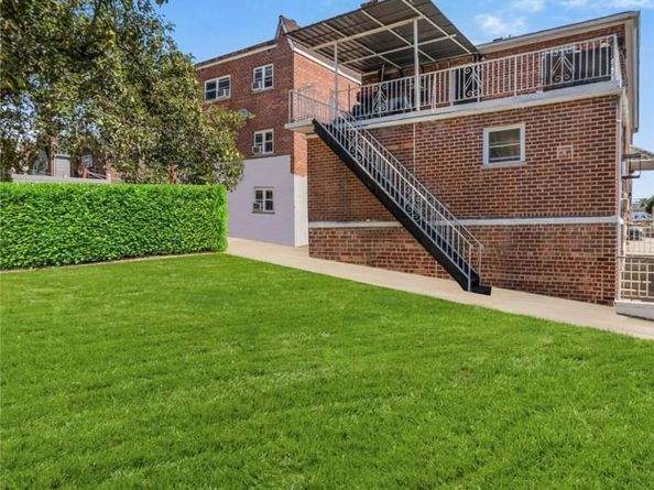 1389 E 233RD Street Avenue, Bronx NY 10466