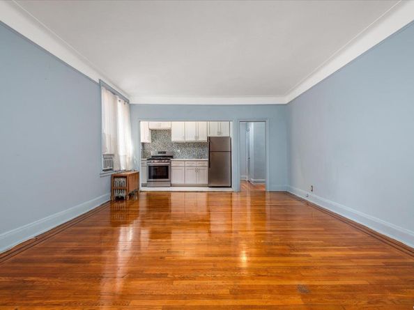 59-11 Queens Boulevard 4P, Woodside NY 11377