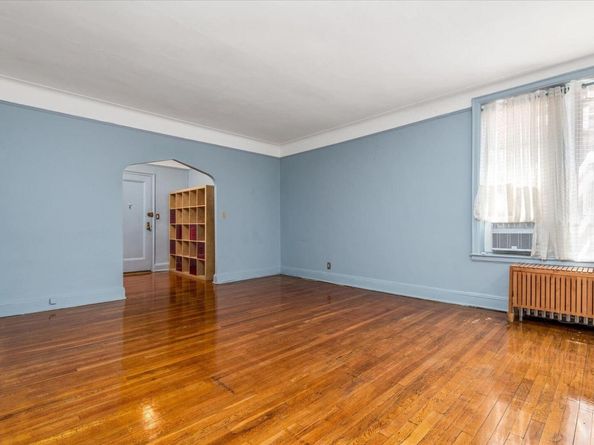 59-11 Queens Boulevard 4P, Woodside NY 11377