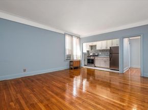 59-11 Queens Boulevard 4P, Woodside NY 11377