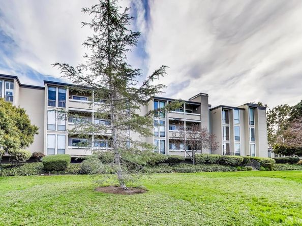 1131 Compass Lane 108, Foster City CA 94404