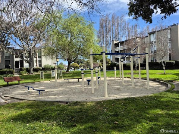 1131 Compass Lane 108, Foster City CA 94404